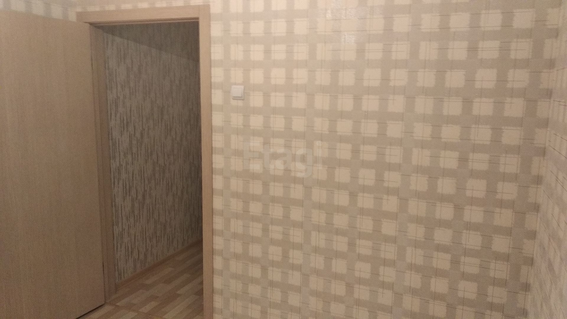 Продажа 2-комнатной квартиры, Красноярск, Апрельская, 5а Продажа 2-комнатной квартиры, Красноярск, Апрельская, 5а