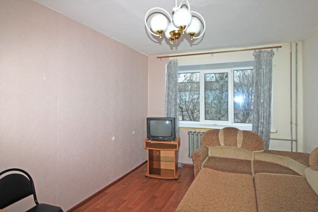 Продажа комнаты, г. Калуга, Никитина 72